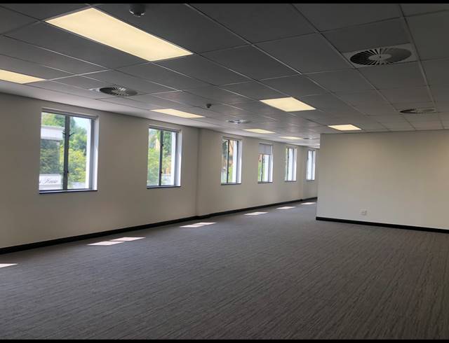 217M² OFFICE TO LET IN SANDHURST